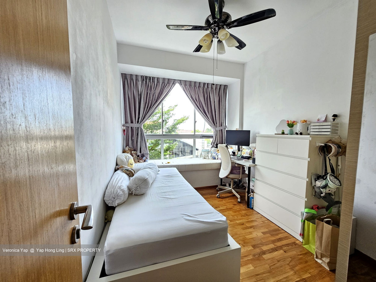 Oasis @ Elias (D18), Condominium #581971571